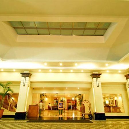 Hotel Gran Puri Manado Dış mekan fotoğraf