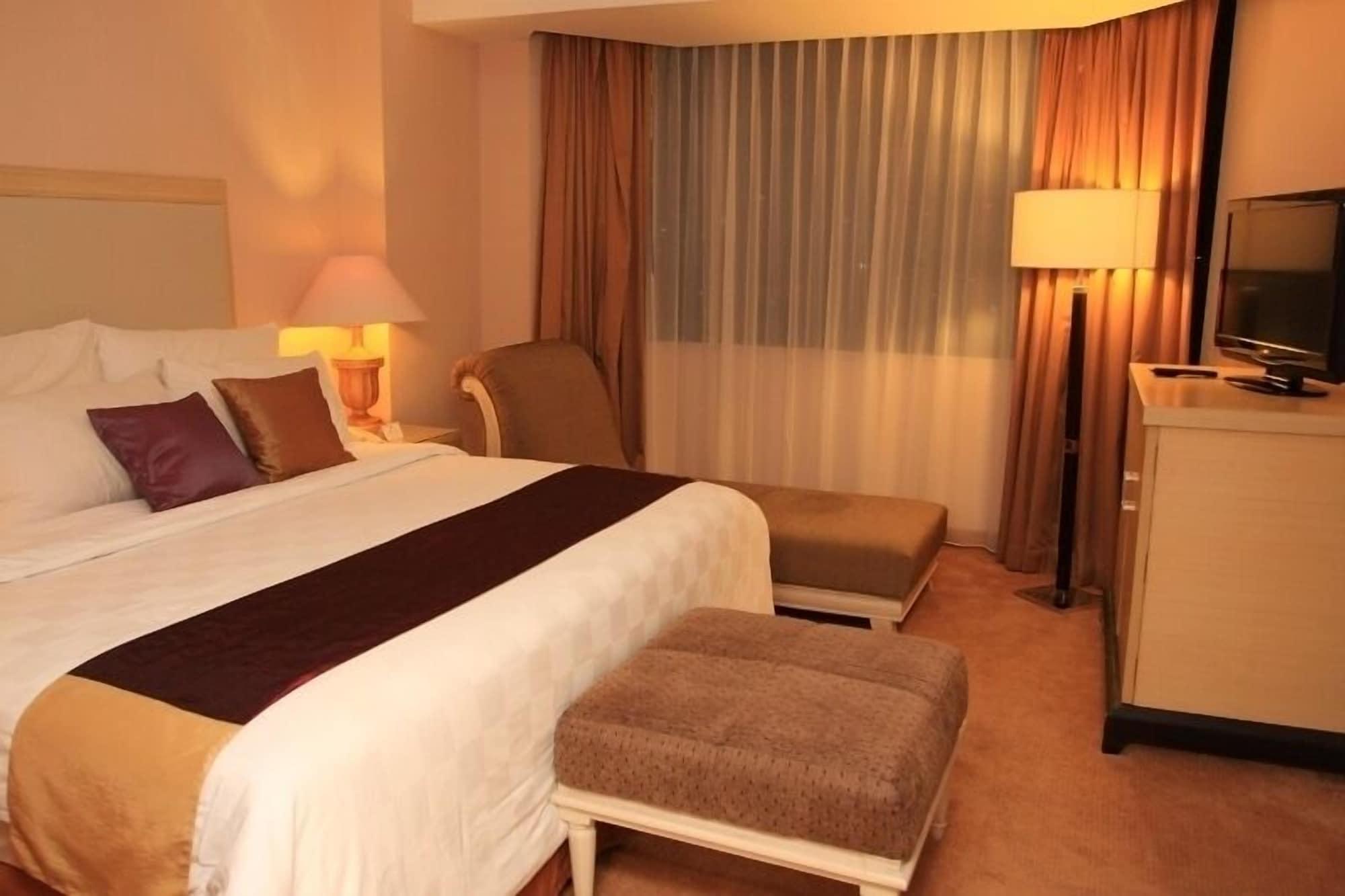 Hotel Gran Puri Manado Dış mekan fotoğraf
