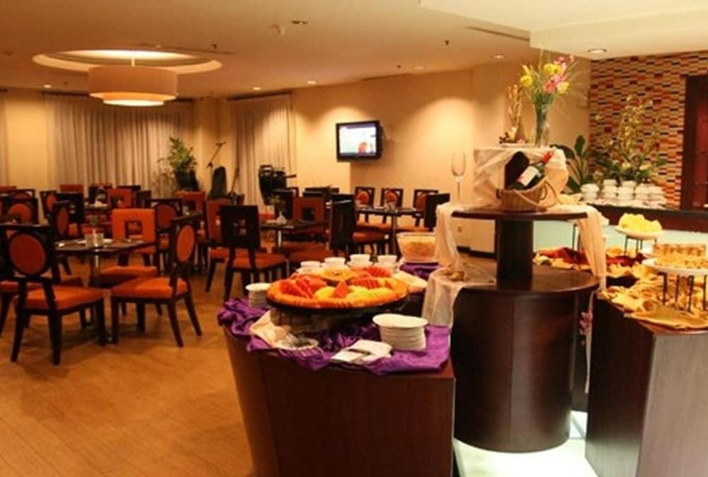 Hotel Gran Puri Manado Dış mekan fotoğraf