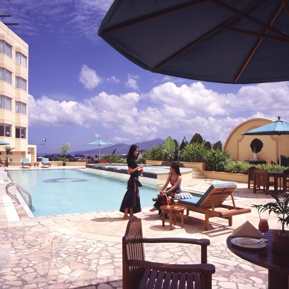 Hotel Gran Puri Manado Dış mekan fotoğraf